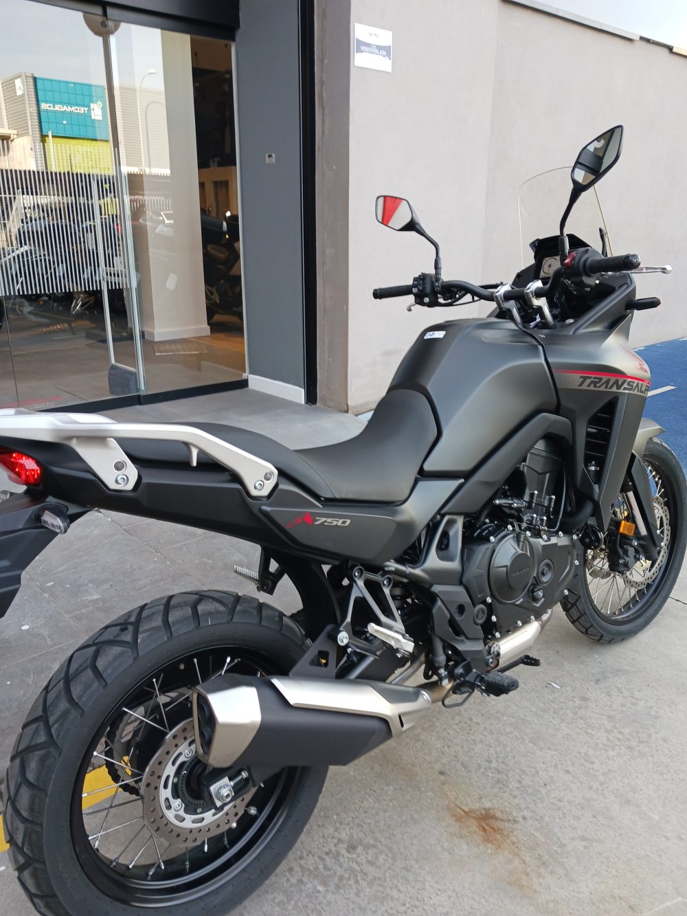 HONDA TRANSALP 750 - Imagen 4