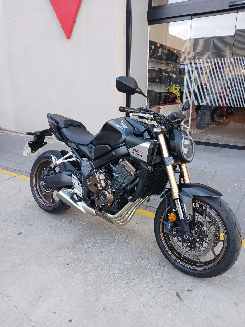 HONDA CB650R E-CLUTCH - Imagen 2