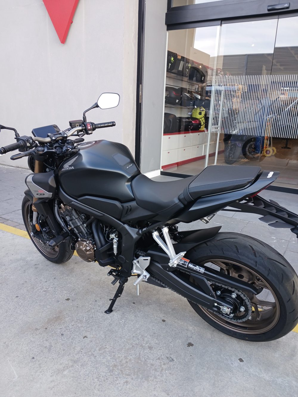 HONDA CB650R E-CLUTCH - Imagen 6