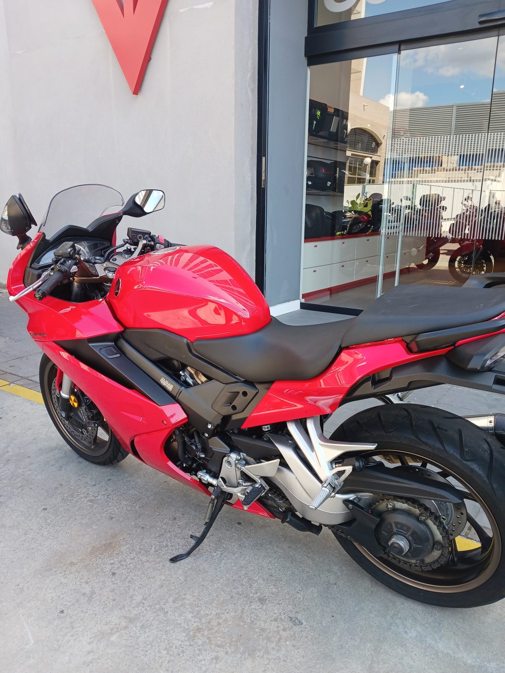 HONDA VFR800F - Imagen 6