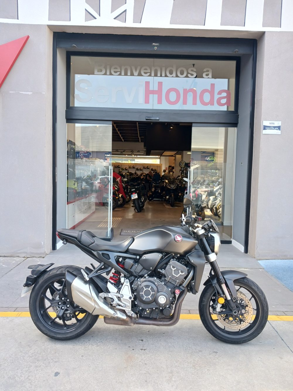 HONDA CB1000R