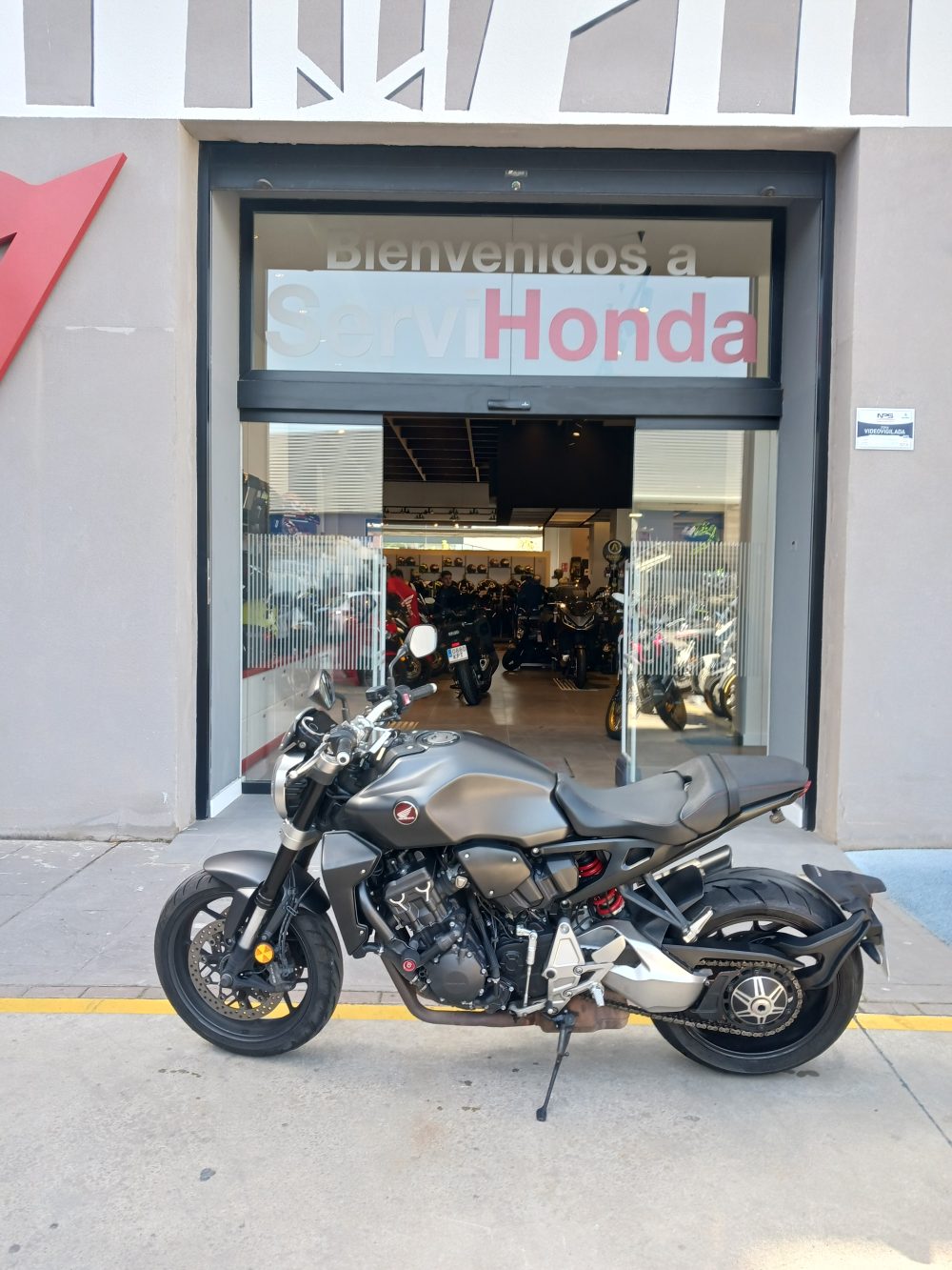 HONDA CB1000R - Imagen 4