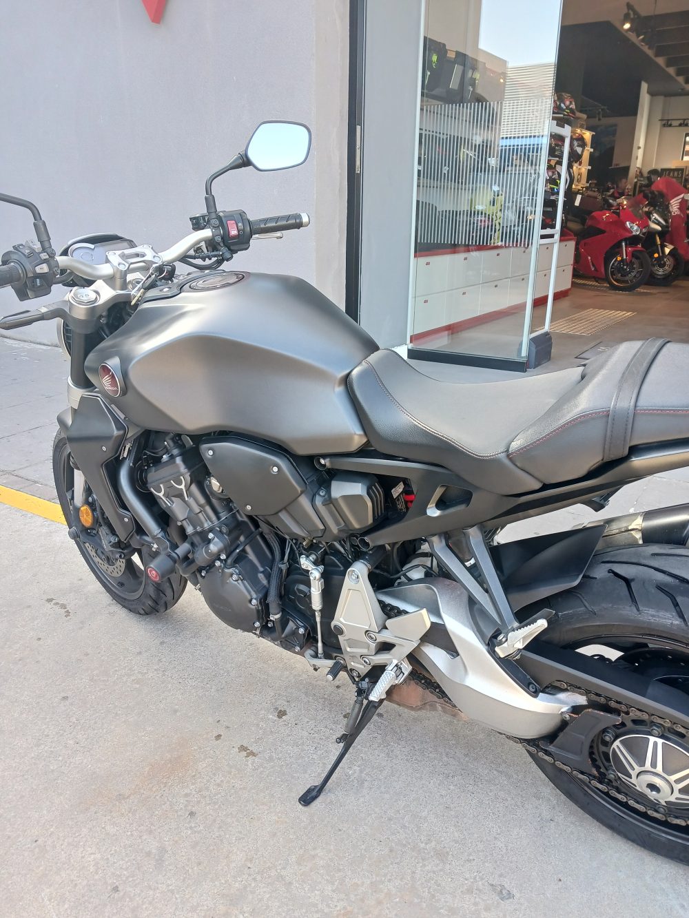 HONDA CB1000R - Imagen 6