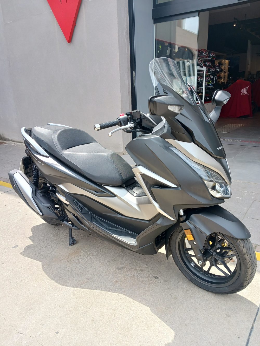 HONDA FORZA 350 - Imagen 6