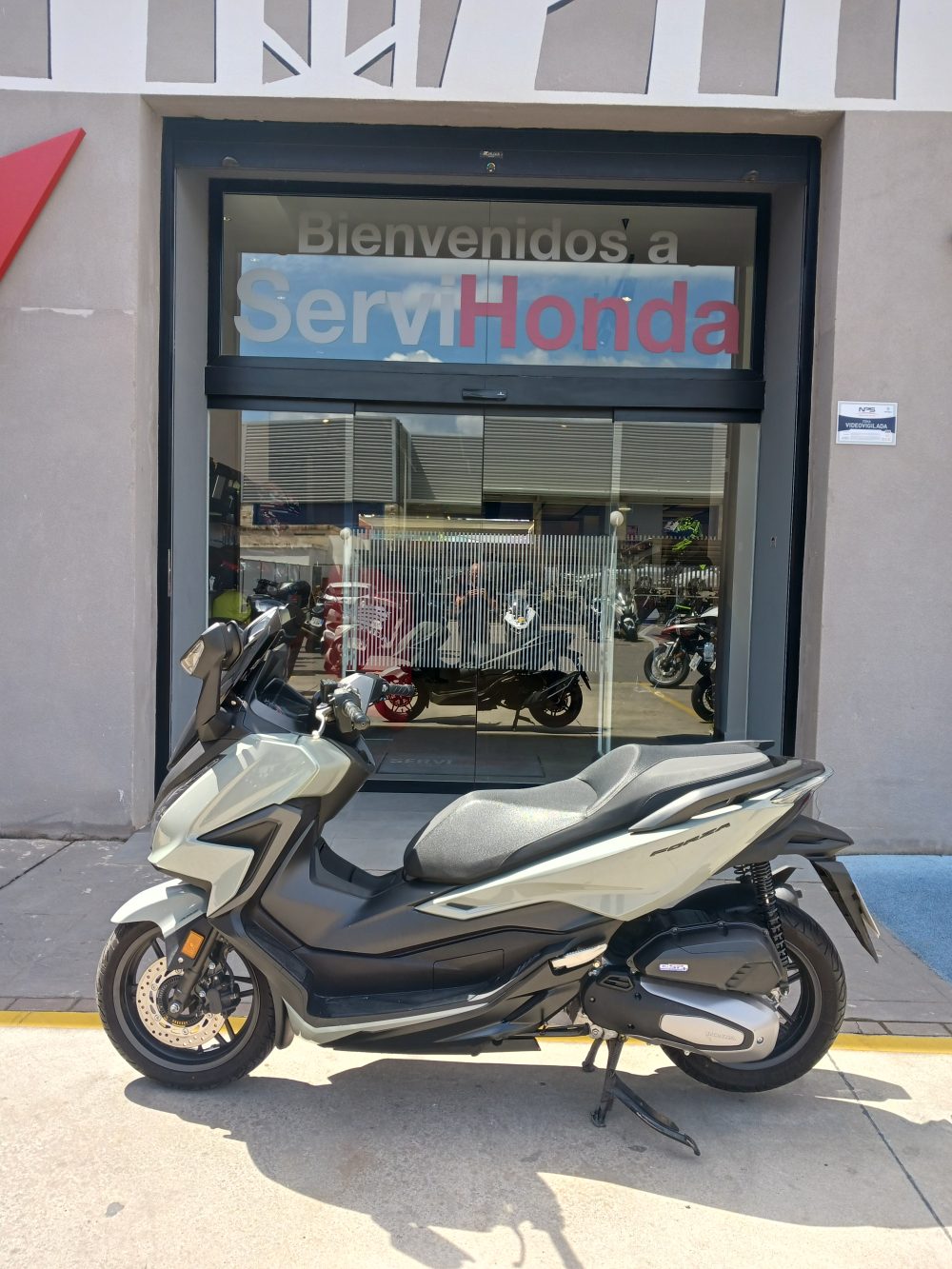 HONDA FORZA 125 - Imagen 4
