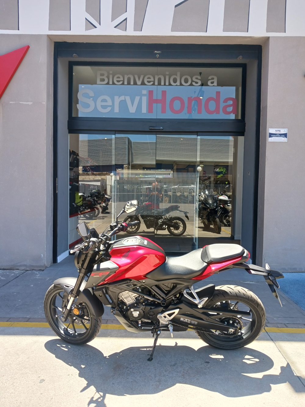 HONDA CB125R - Imagen 4